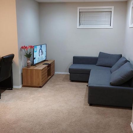 Lovely 1-Bedroom Basement Suite Vinnipeg Dış mekan fotoğraf