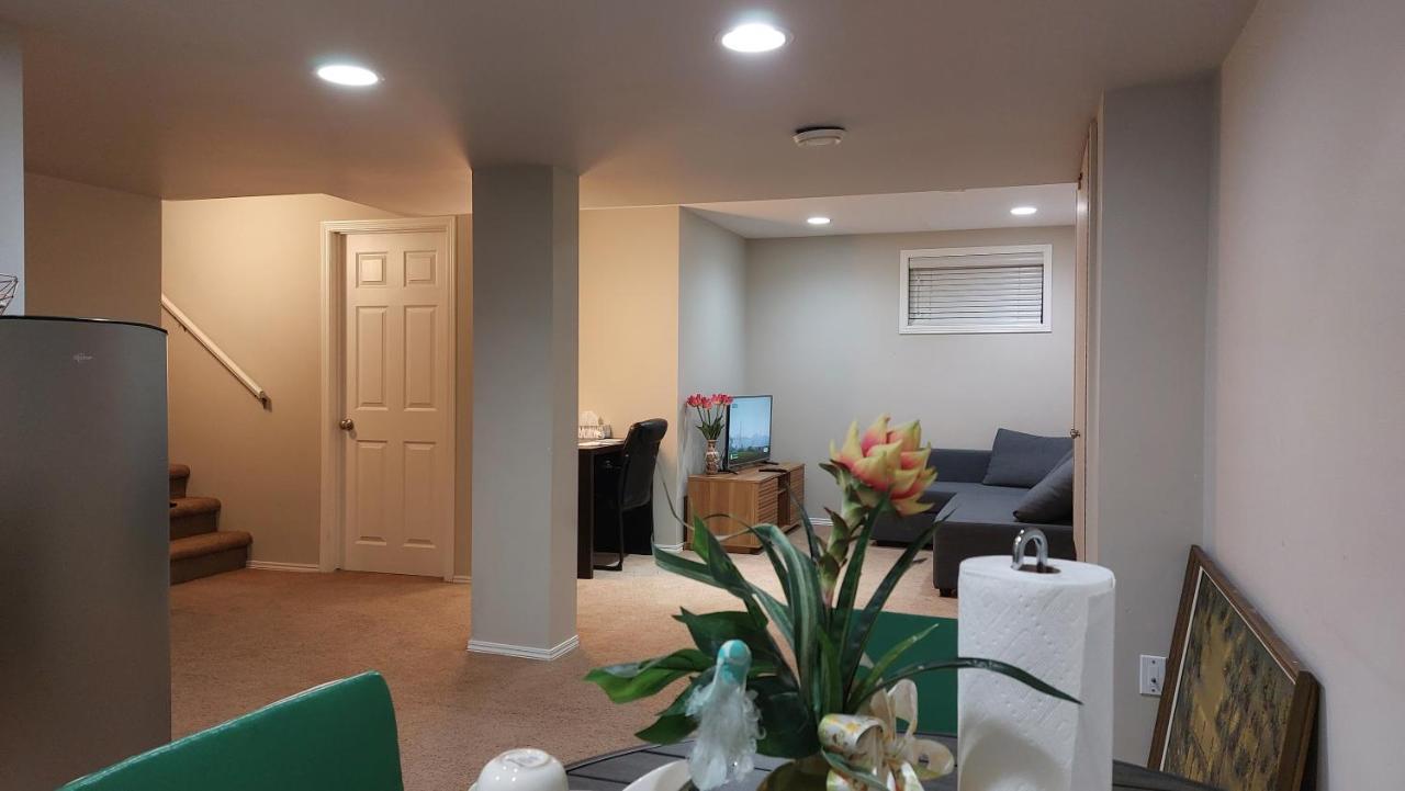 Lovely 1-Bedroom Basement Suite Vinnipeg Dış mekan fotoğraf