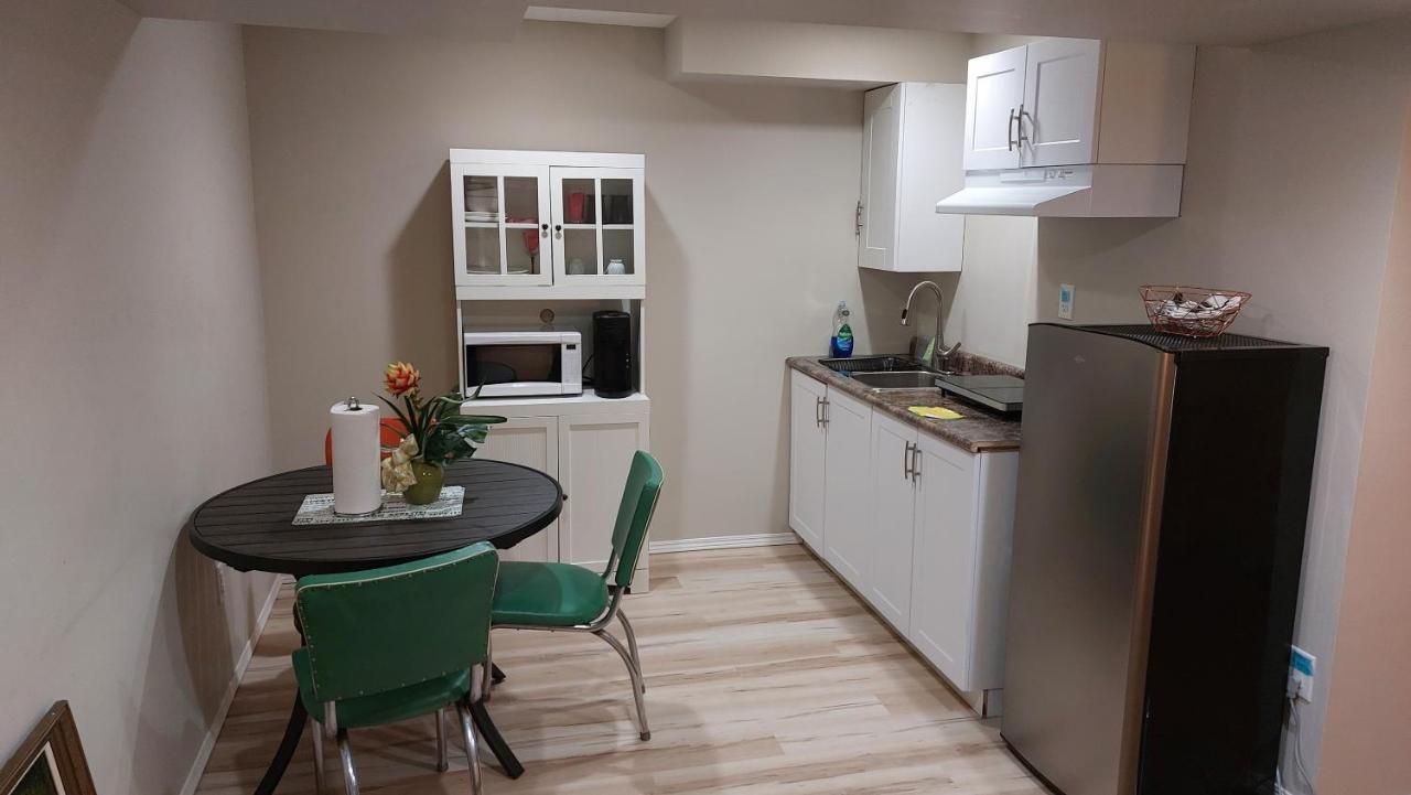 Lovely 1-Bedroom Basement Suite Vinnipeg Dış mekan fotoğraf